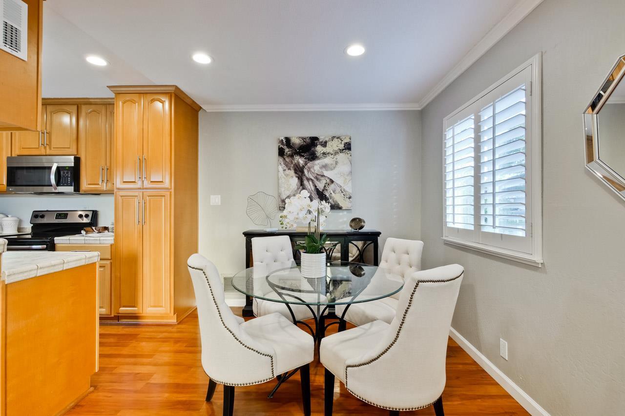 Detail Gallery Image 2 of 11 For 4624 Capay Dr #3,  San Jose,  CA 95118 - 2 Beds | 1 Baths