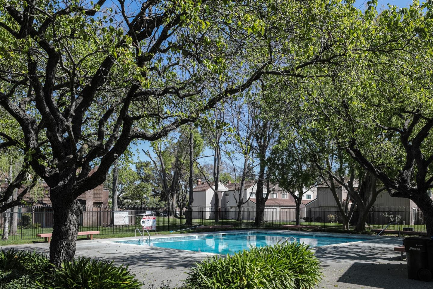 Detail Gallery Image 1 of 1 For 2463 Mosswood Ln, Santa Clara,  CA 95051 - 3 Beds | 2/1 Baths