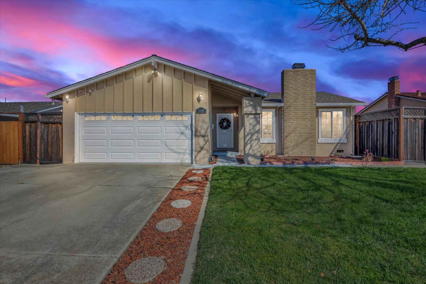 Detail Gallery Image 1 of 1 For 34836 Hollyhock St, Union City,  CA 94587 - 4 Beds | 2 Baths