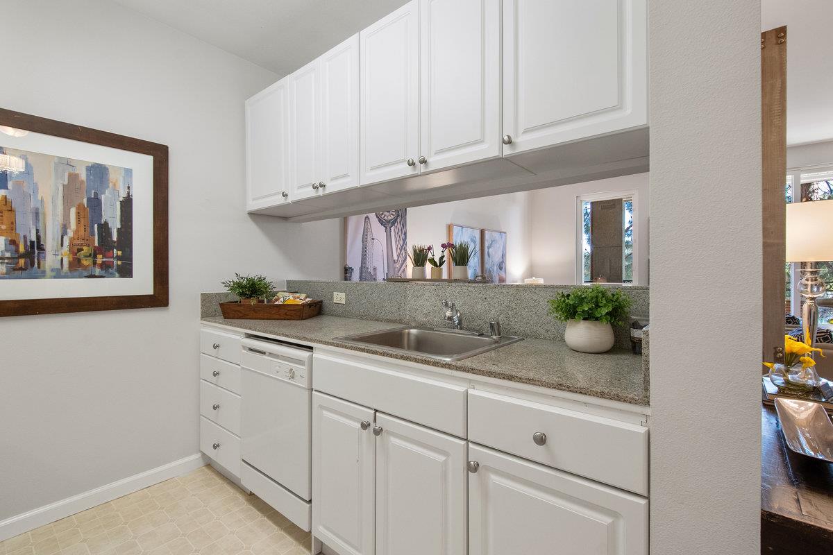 Detail Gallery Image 8 of 57 For 401 S Norfolk St #221,  San Mateo,  CA 94401 - 1 Beds | 1 Baths