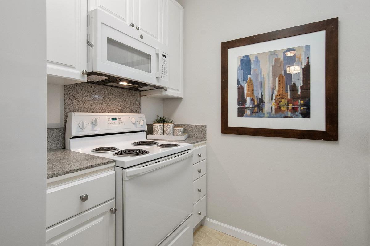 Detail Gallery Image 9 of 57 For 401 S Norfolk St #221,  San Mateo,  CA 94401 - 1 Beds | 1 Baths