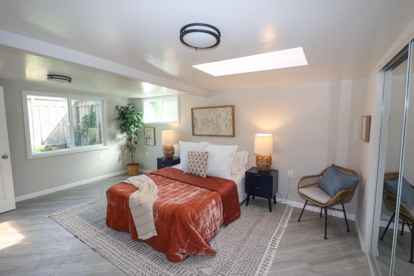 Detail Gallery Image 14 of 35 For 4570 Crystal St, Capitola,  CA 95010 - 2 Beds | 2 Baths