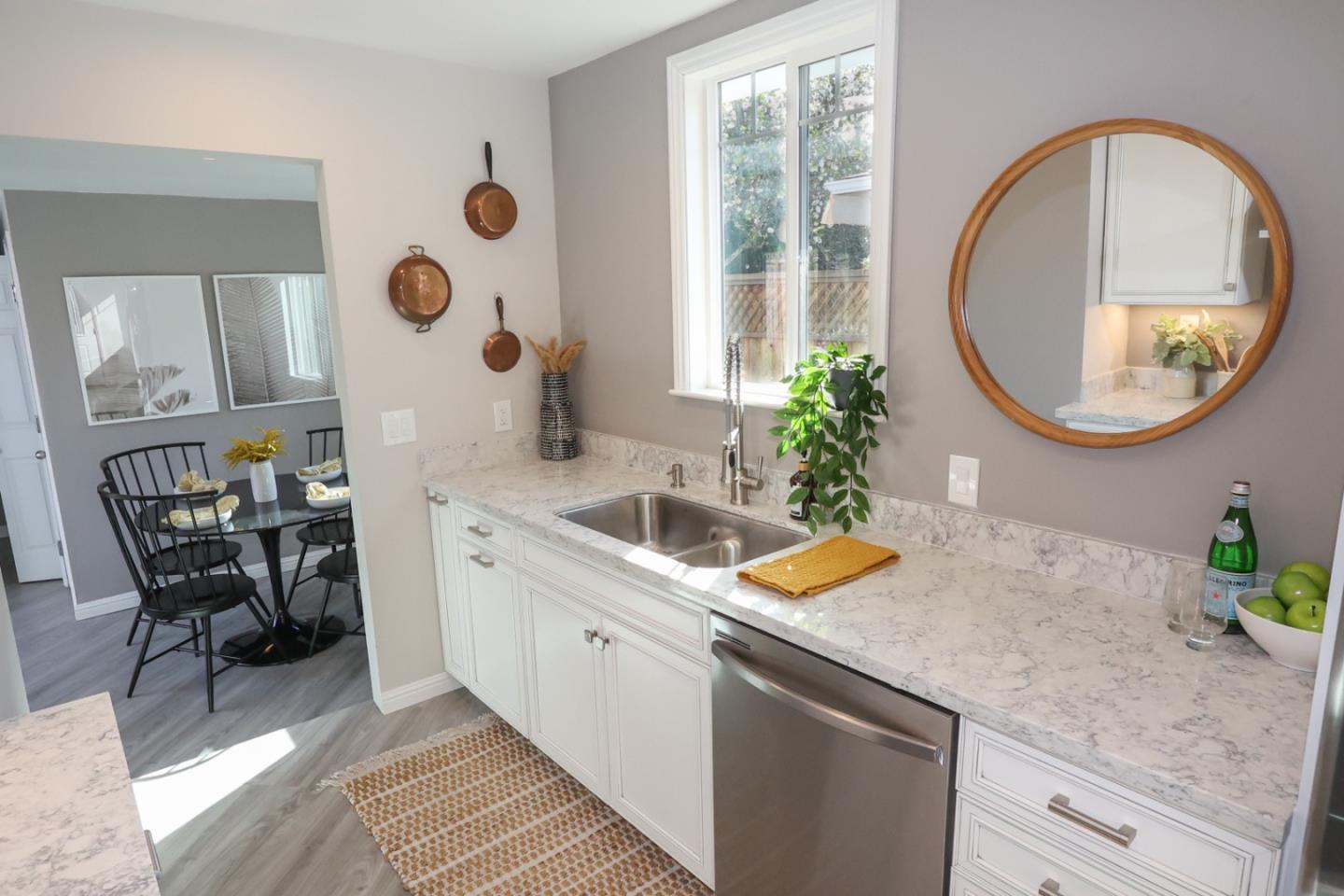 Detail Gallery Image 19 of 35 For 4570 Crystal St, Capitola,  CA 95010 - 2 Beds | 2 Baths