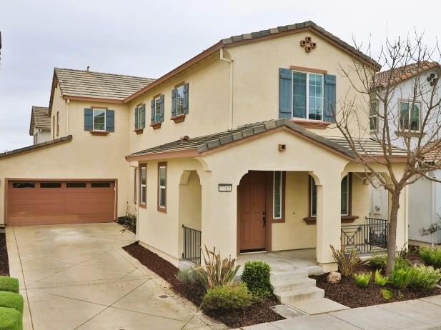 Photo of 7710 Curry Dr in Gilroy, CA