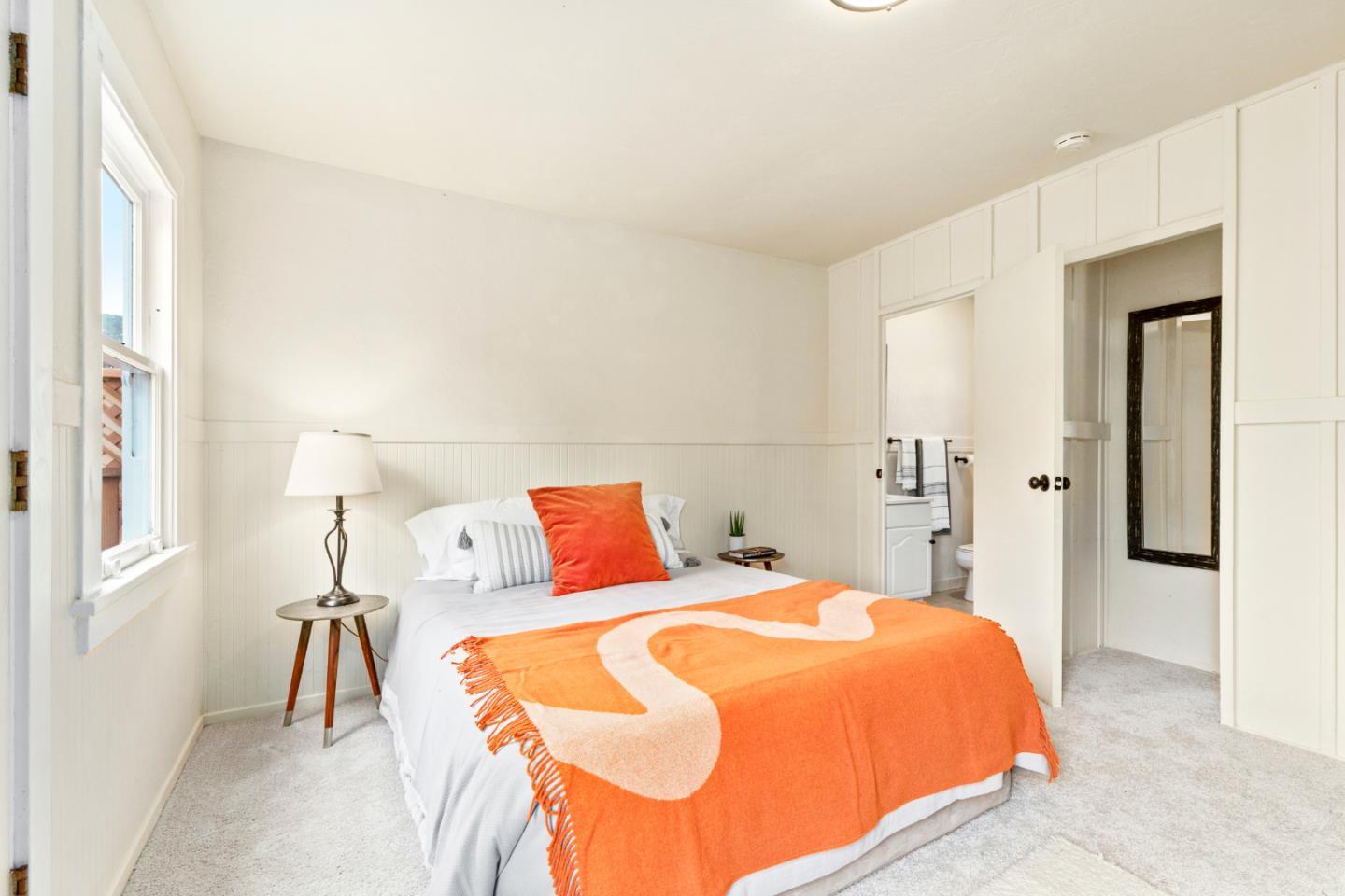 Detail Gallery Image 12 of 22 For 202 Hollister Ave a B,  Capitola,  CA 95010 - 2 Beds | 2 Baths