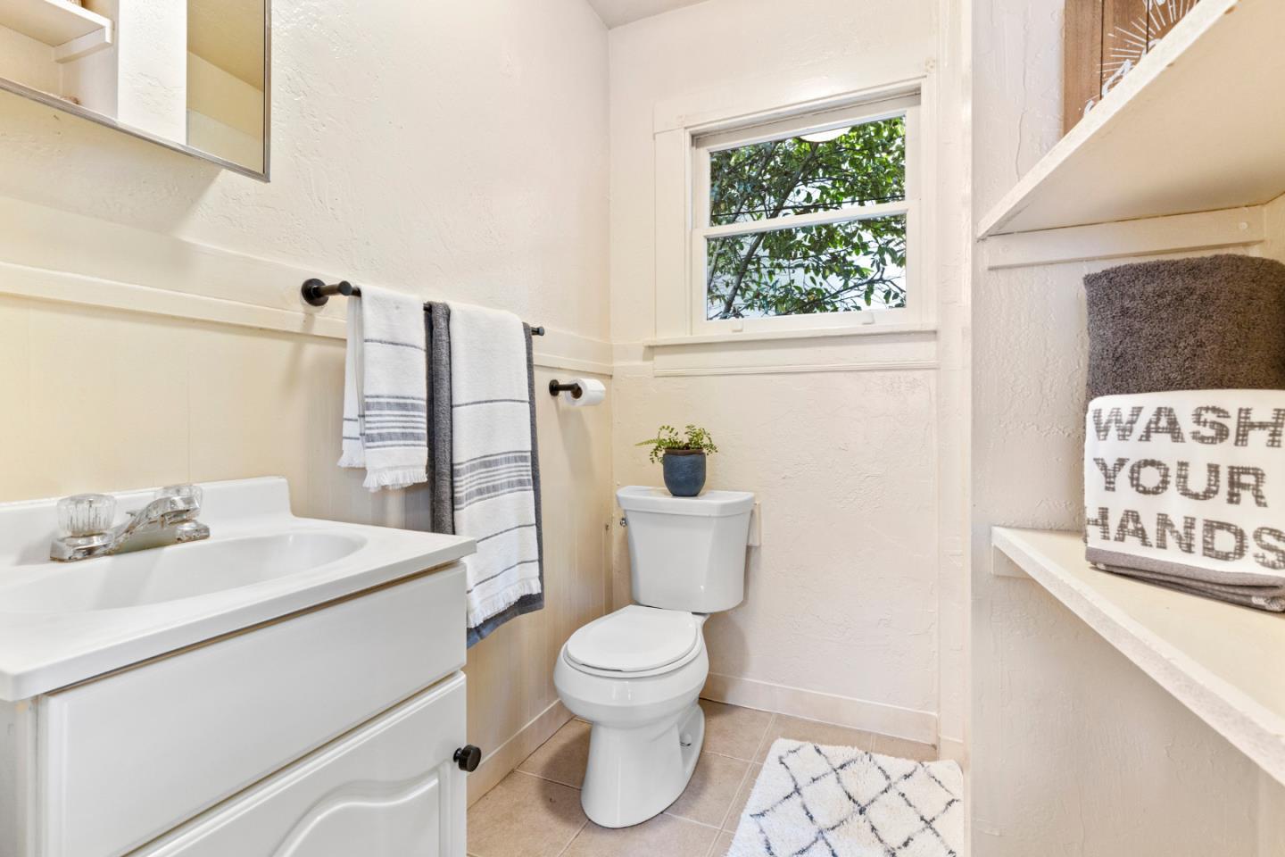 Detail Gallery Image 17 of 22 For 202 Hollister Ave a B,  Capitola,  CA 95010 - 2 Beds | 2 Baths