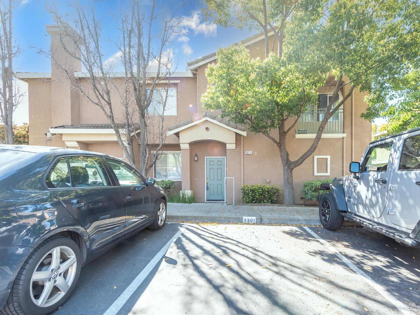 Detail Gallery Image 1 of 1 For 3674 Jasmine Cir, San Jose,  CA 95135 - 2 Beds | 2 Baths