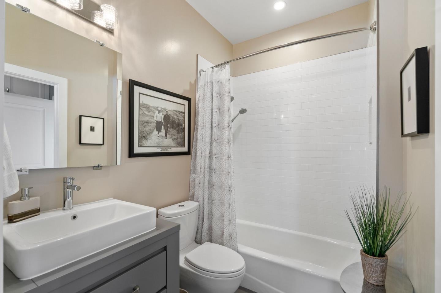 Detail Gallery Image 33 of 44 For 376 Glendale Rd, San Mateo,  CA 94402 - 5 Beds | 4/1 Baths