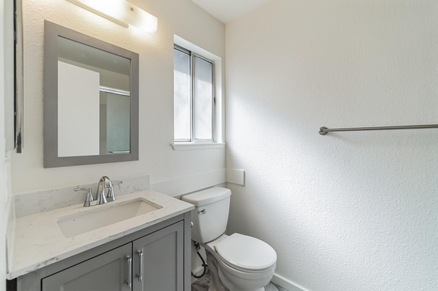 Detail Gallery Image 14 of 19 For 705 Chadwick Ln, Bay Point,  CA 94565 - 2 Beds | 2 Baths