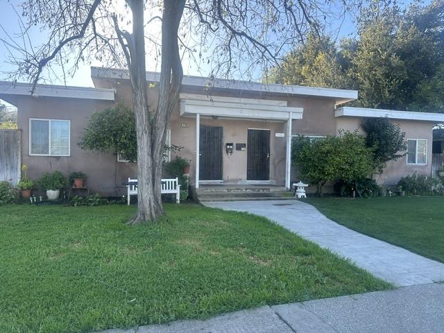 Photo of 7131 Rosanna St in Gilroy, CA