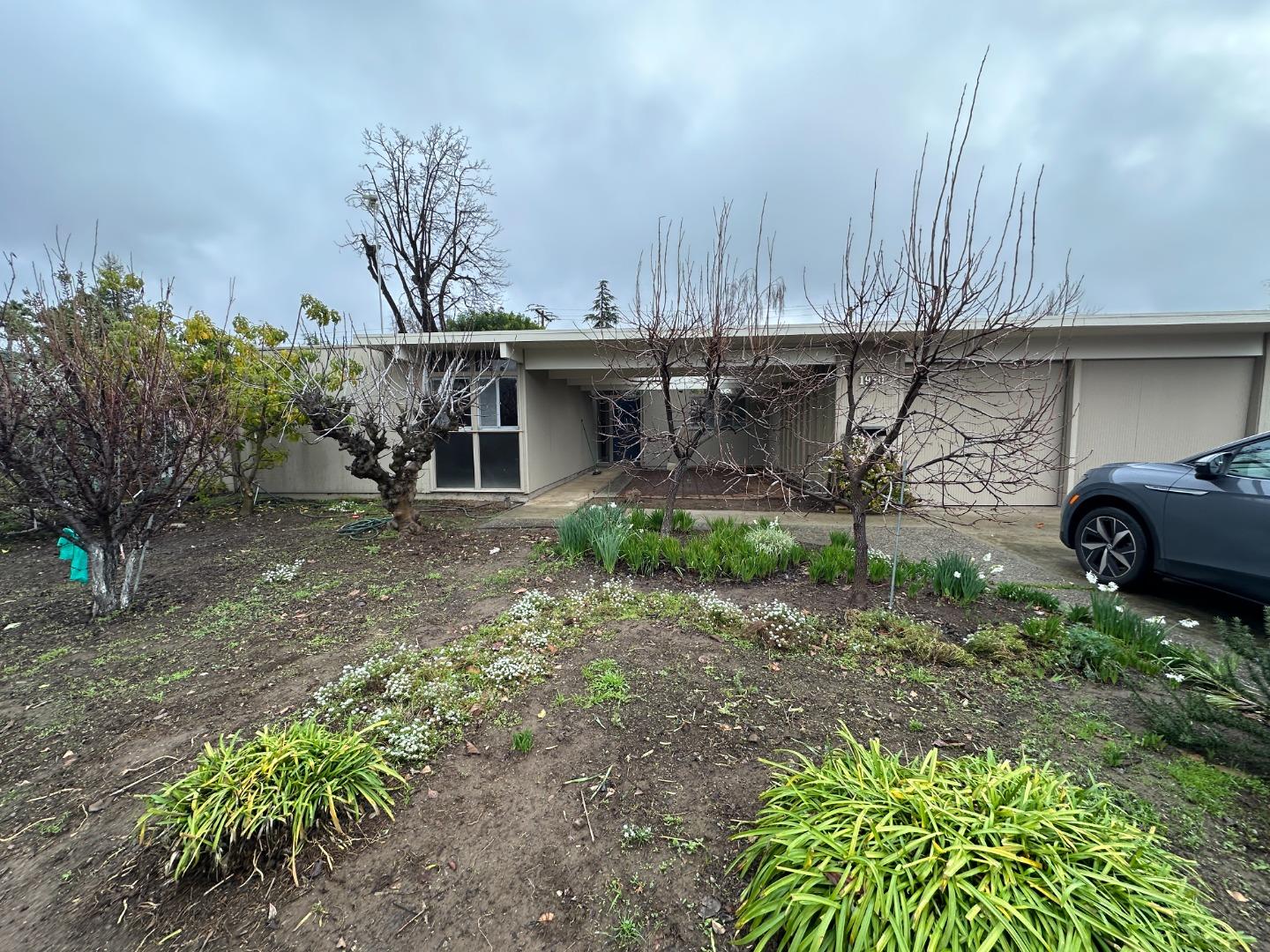 Detail Gallery Image 1 of 1 For 1950 Margot Pl, San Jose,  CA 95125 - 4 Beds | 2 Baths