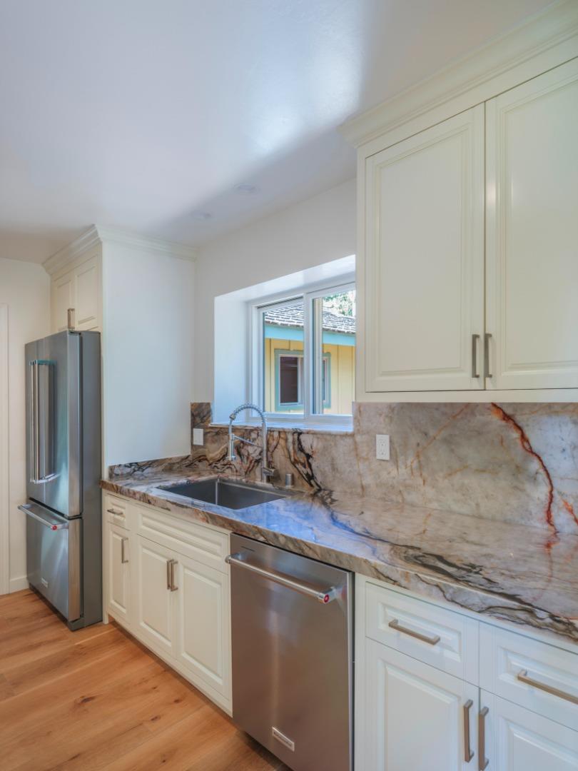 Detail Gallery Image 8 of 21 For 0 Lincoln 3 Sw of 12th Ave, Carmel,  CA 93923 - 2 Beds | 2 Baths