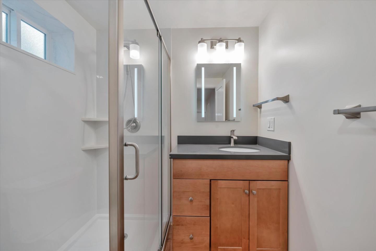 Detail Gallery Image 13 of 17 For 3614 Farm Hill Blvd #B,  Redwood City,  CA 94061 - 0 Beds | 1/1 Baths