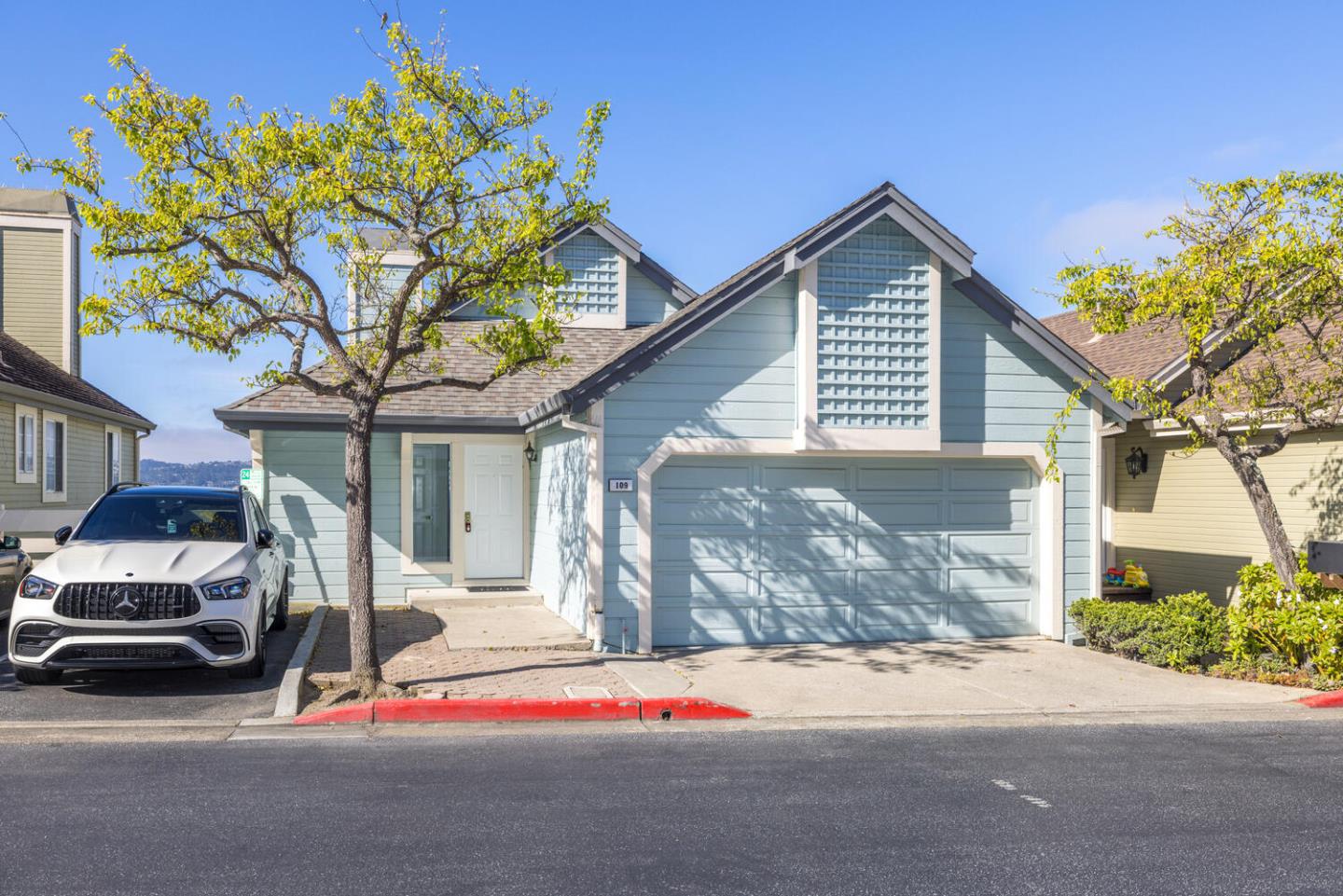 Detail Gallery Image 1 of 31 For 109 Sonja Rd, South San Francisco,  CA 94080 - 3 Beds | 2/1 Baths