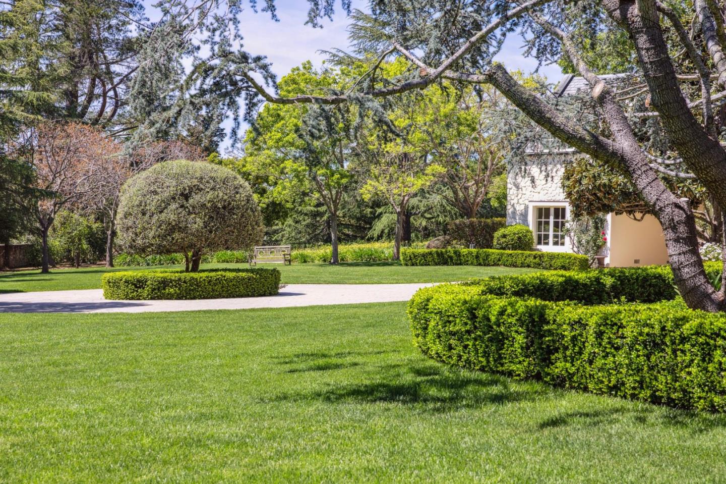 Detail Gallery Image 7 of 93 For 12 Ring Ln, Carmel Valley,  CA 93924 - 6 Beds | 5/2 Baths