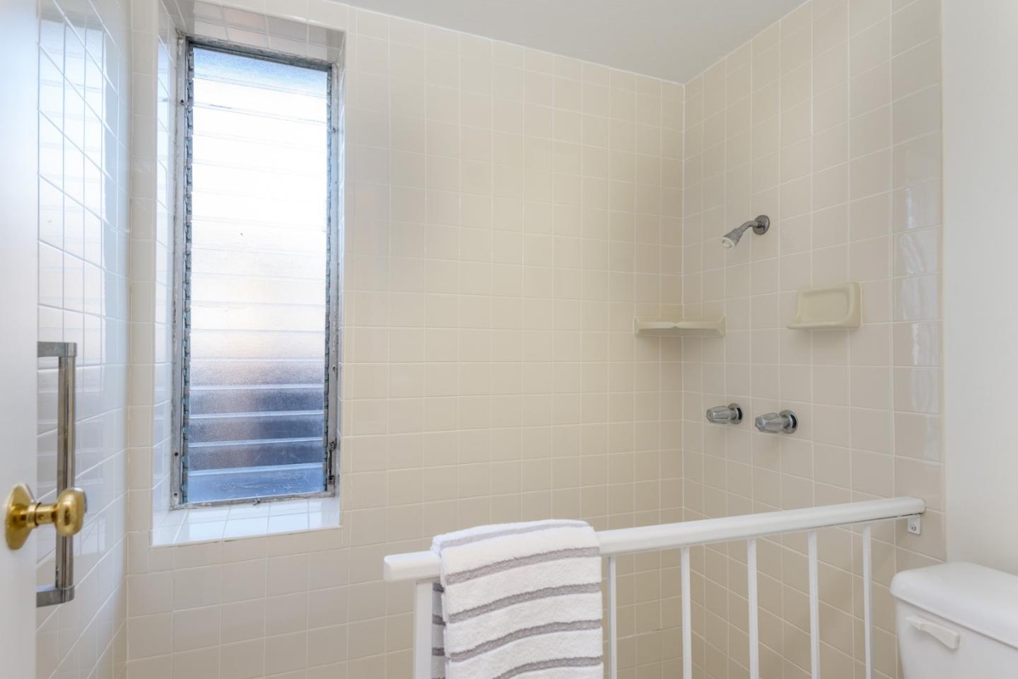 Detail Gallery Image 14 of 18 For 371 Menhaden Ct, Foster City,  CA 94404 - 3 Beds | 2 Baths