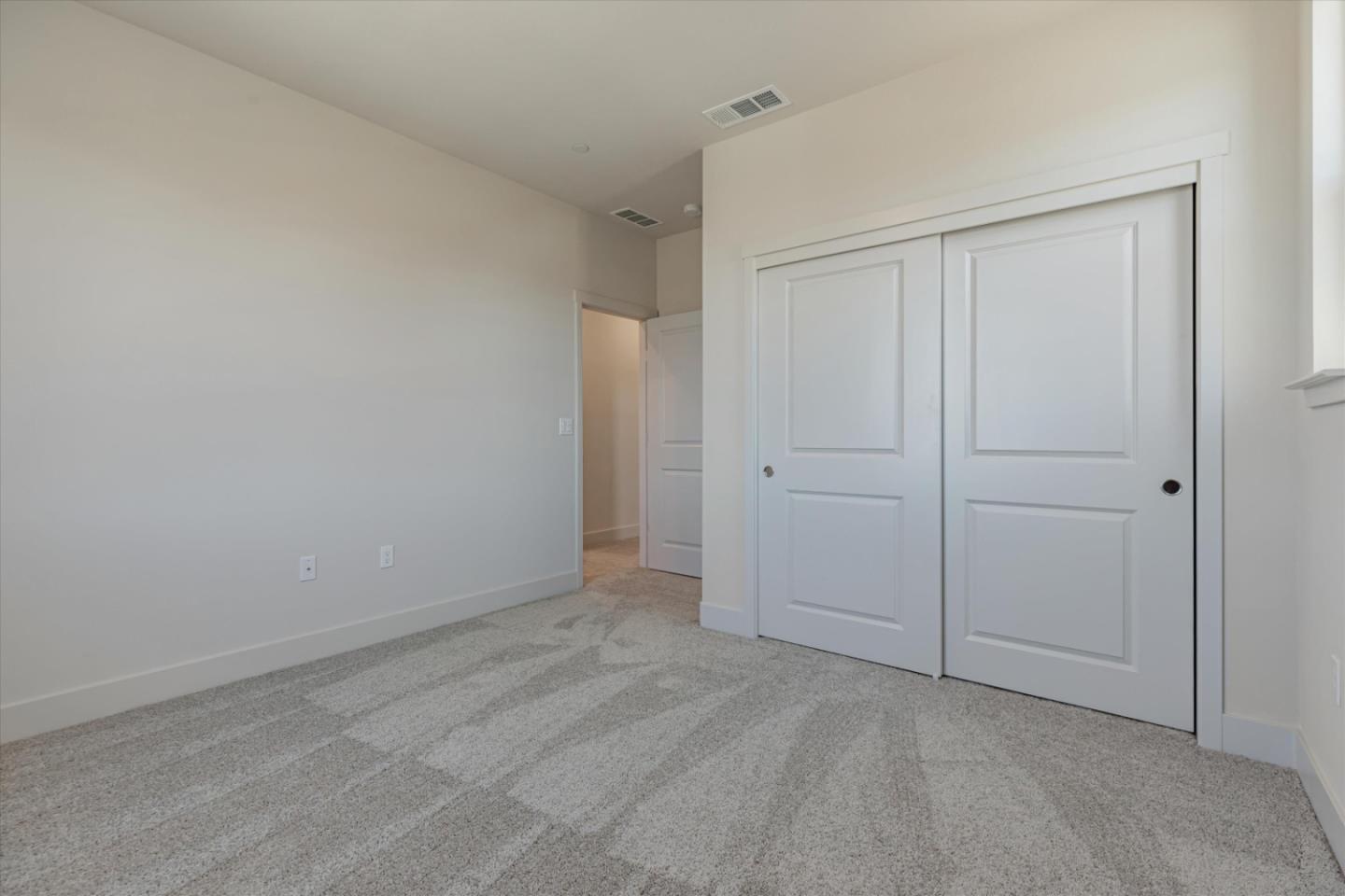 Detail Gallery Image 17 of 25 For 183 Vienna Way, Hollister,  CA 95023 - 4 Beds | 3/1 Baths