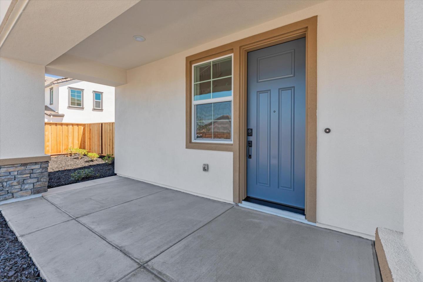 Detail Gallery Image 3 of 25 For 183 Vienna Way, Hollister,  CA 95023 - 4 Beds | 3/1 Baths