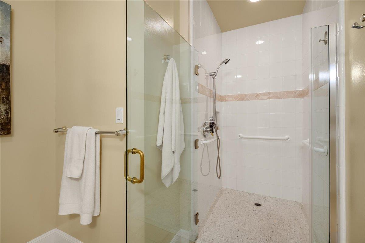 Detail Gallery Image 19 of 36 For 555 Byron St #107,  Palo Alto,  CA 94301 - 2 Beds | 2 Baths