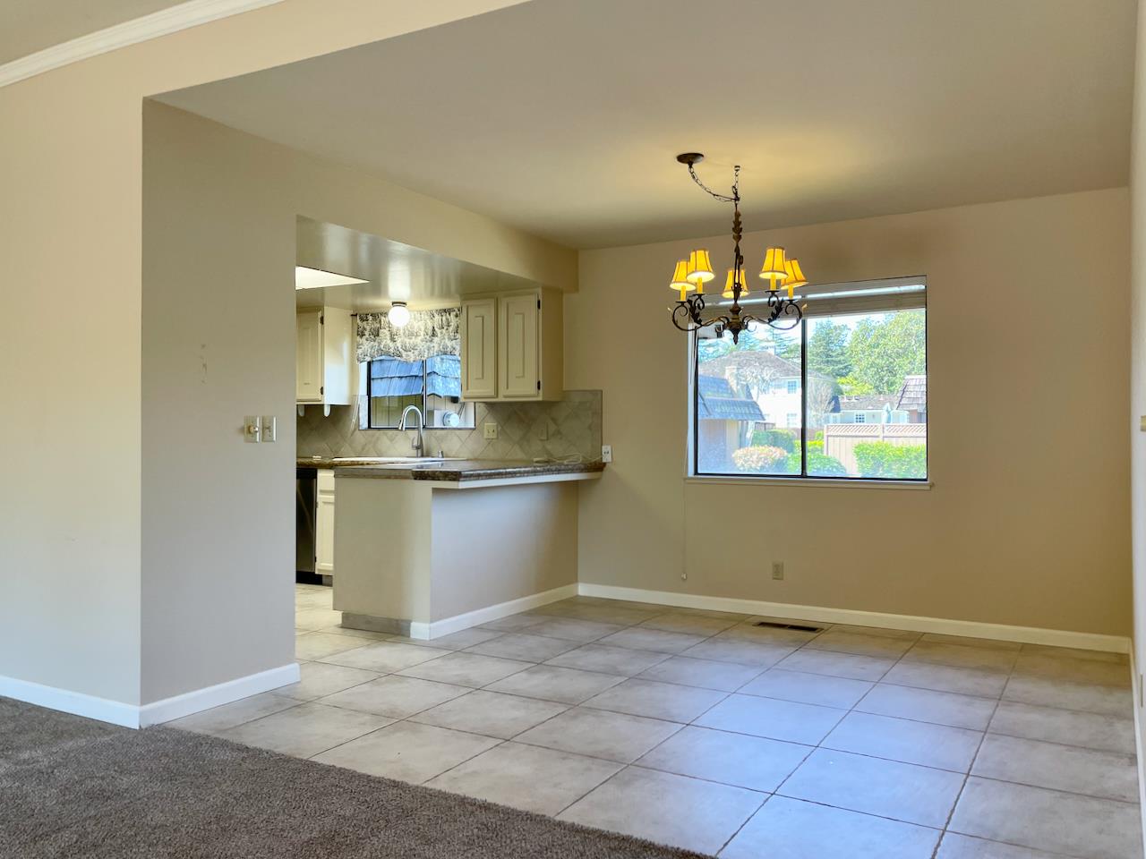 Detail Gallery Image 8 of 17 For 23799 Monterey Salinas Hwy #24,  Salinas,  CA 93908 - 2 Beds | 2 Baths
