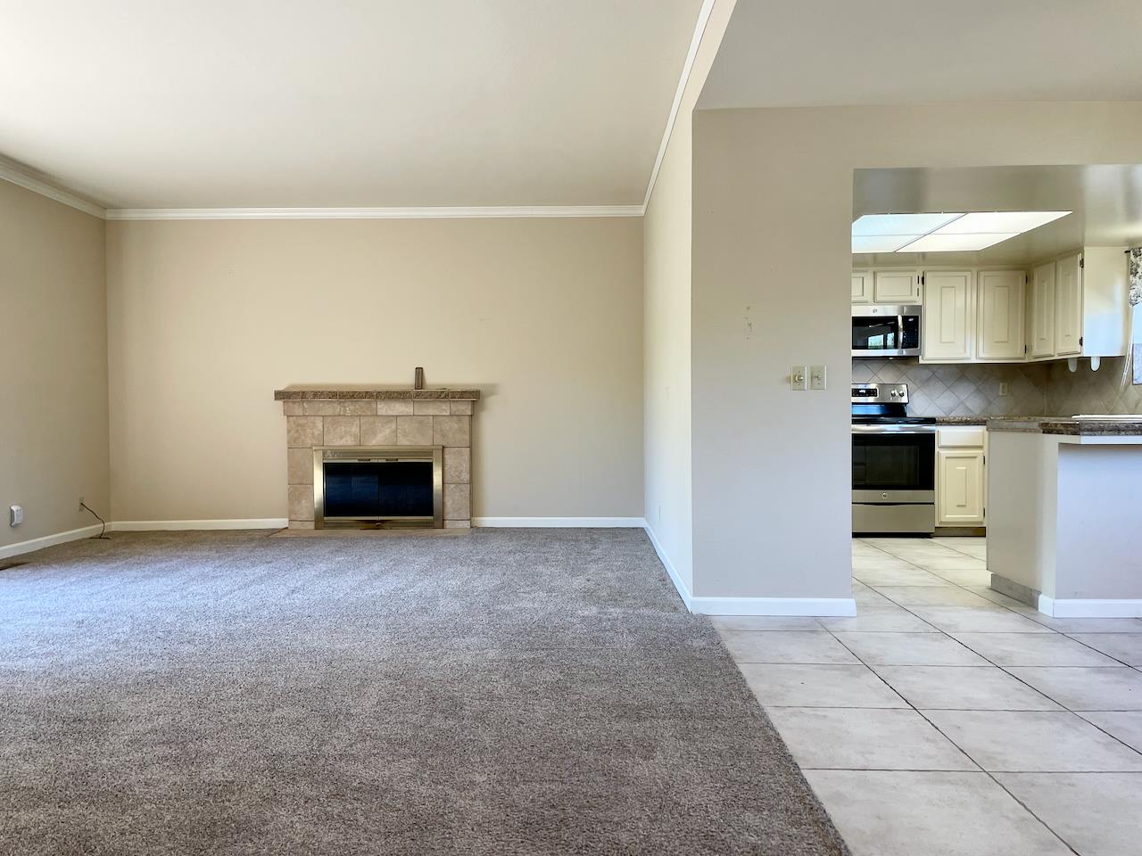 Detail Gallery Image 9 of 17 For 23799 Monterey Salinas Hwy #24,  Salinas,  CA 93908 - 2 Beds | 2 Baths