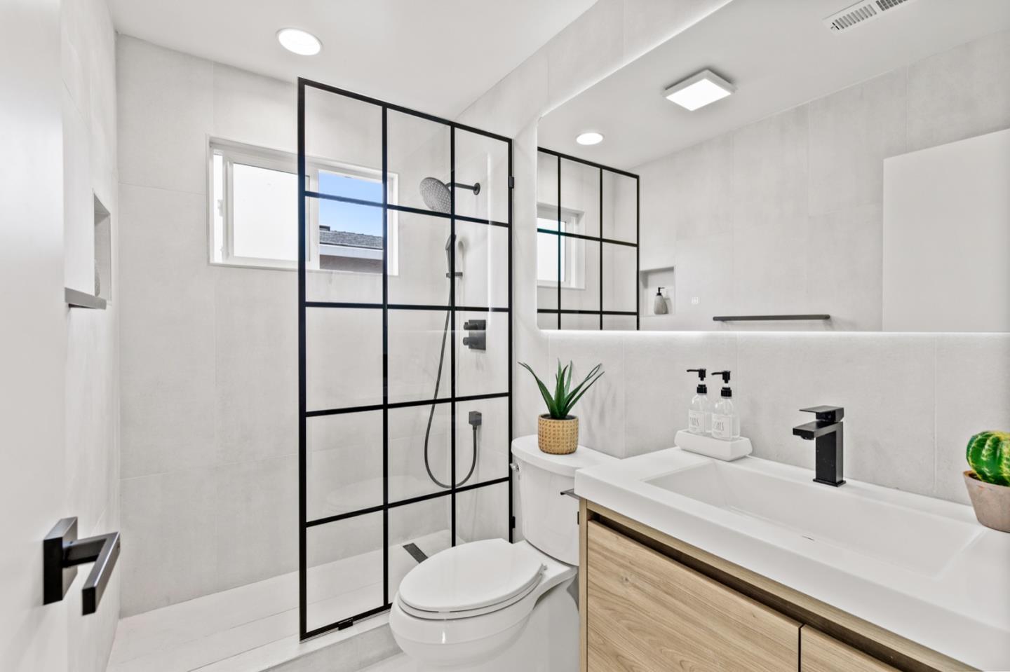 Detail Gallery Image 28 of 34 For 1061 Colton Ave, Sunnyvale,  CA 94089 - 4 Beds | 2/1 Baths