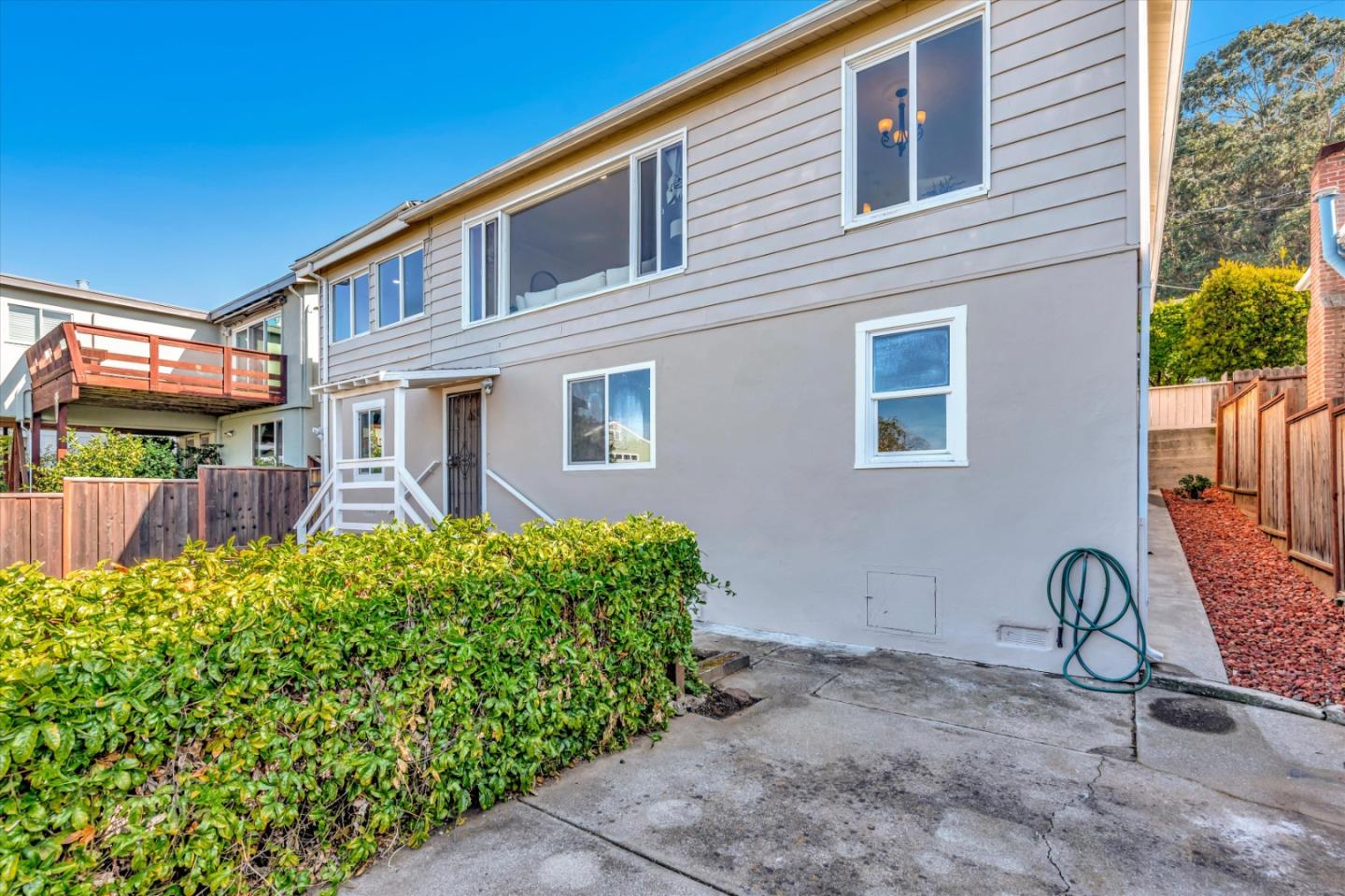 Detail Gallery Image 44 of 46 For 1313 Navellier St, El Cerrito,  CA 94530 - 3 Beds | 2 Baths