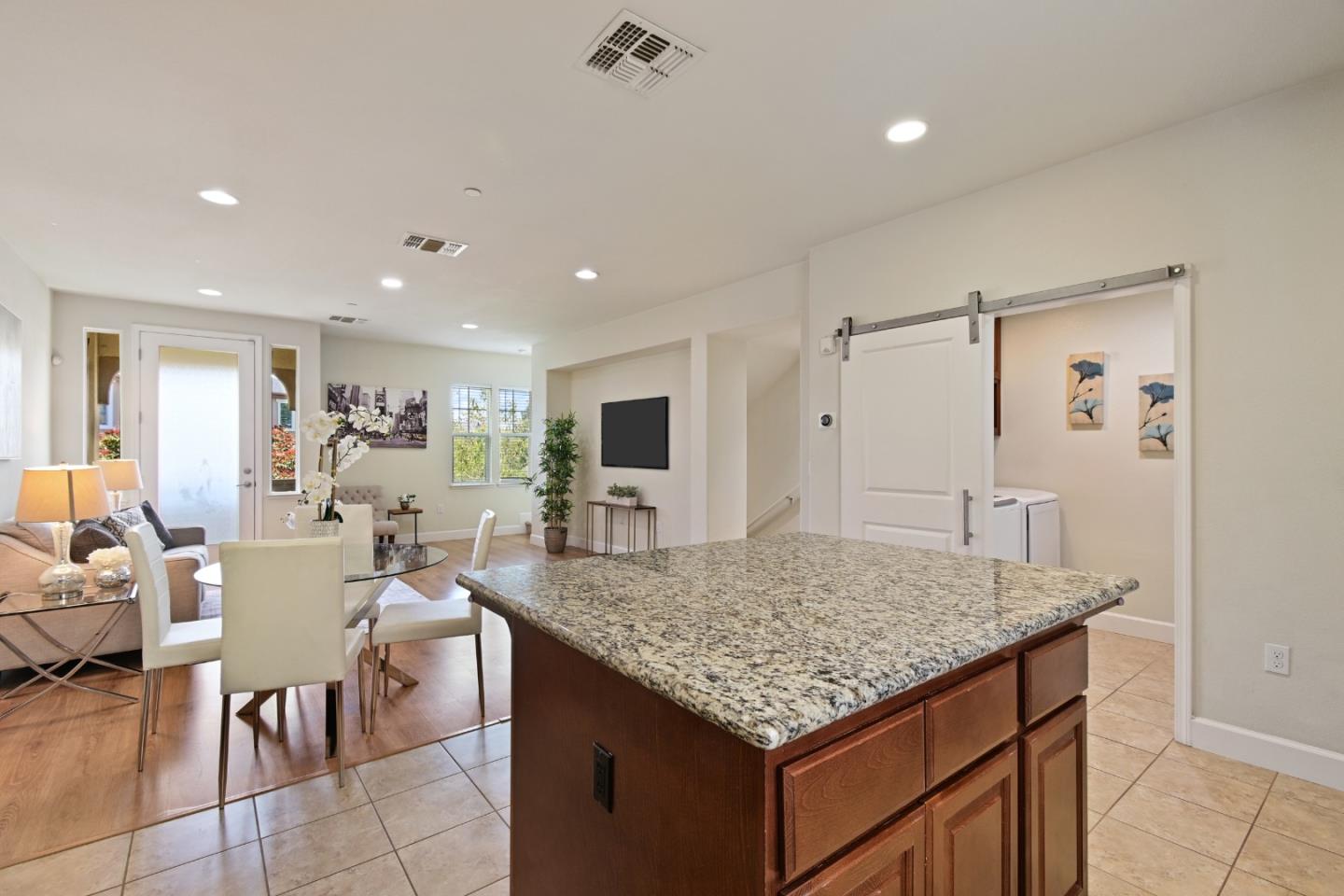 Detail Gallery Image 24 of 55 For 3674 Branding Iron Pl, Dublin,  CA 94568 - 3 Beds | 2/1 Baths