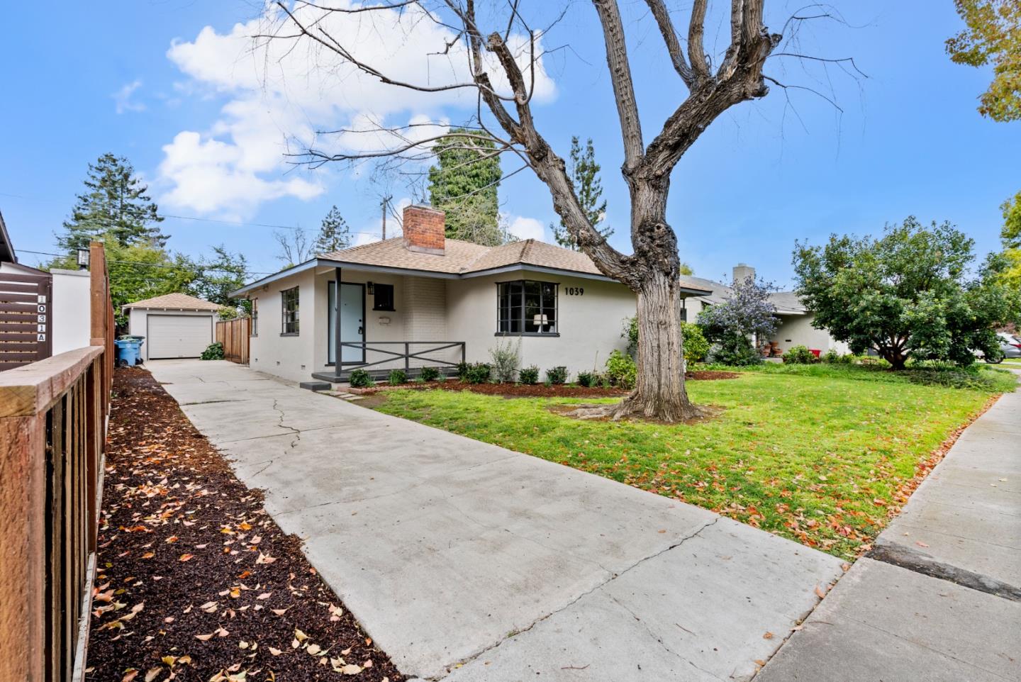 Detail Gallery Image 1 of 1 For 1039 Embarcadero Rd, Palo Alto,  CA 94303 - 3 Beds | 1 Baths