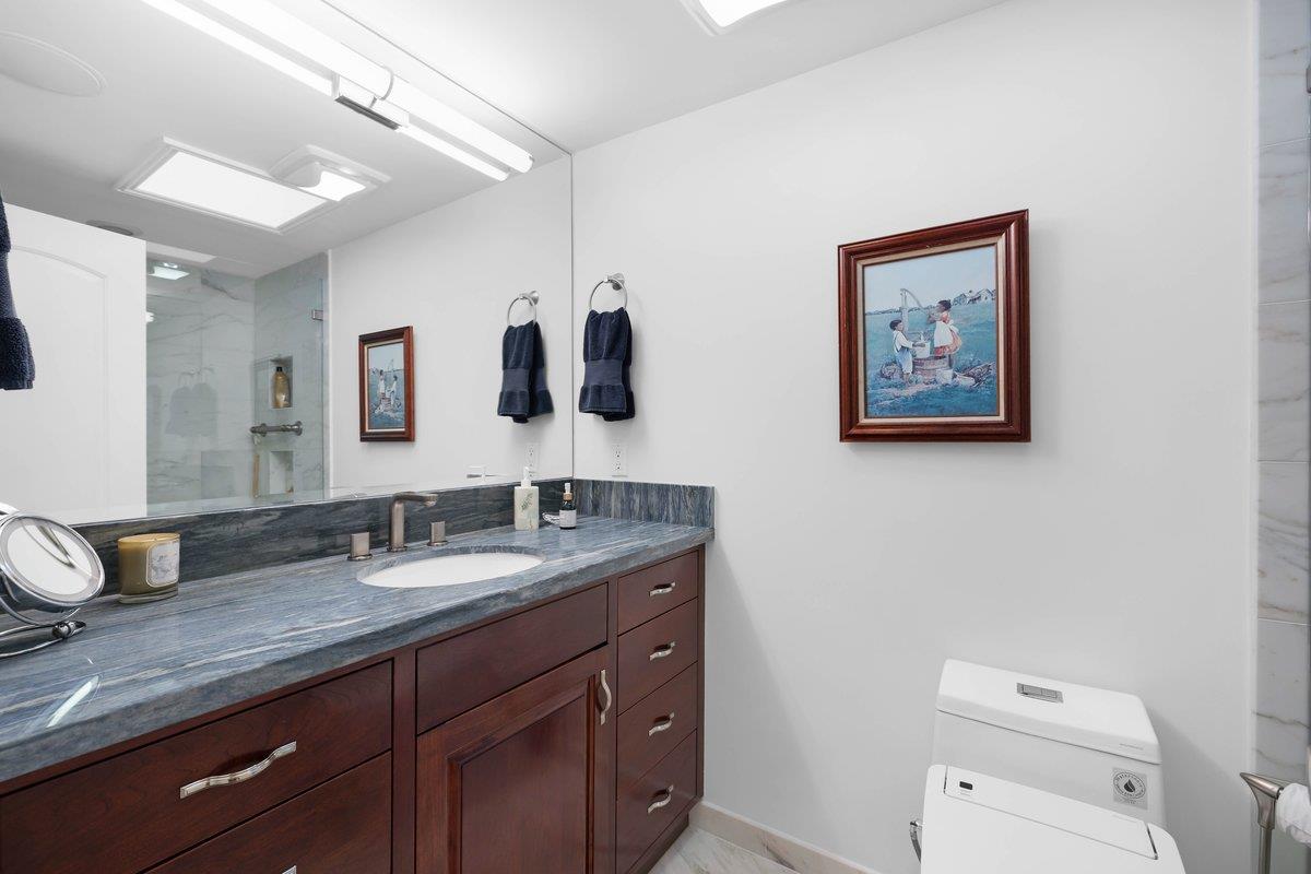 Detail Gallery Image 12 of 18 For 217 Ada Ave #24,  Mountain View,  CA 94043 - 3 Beds | 2 Baths