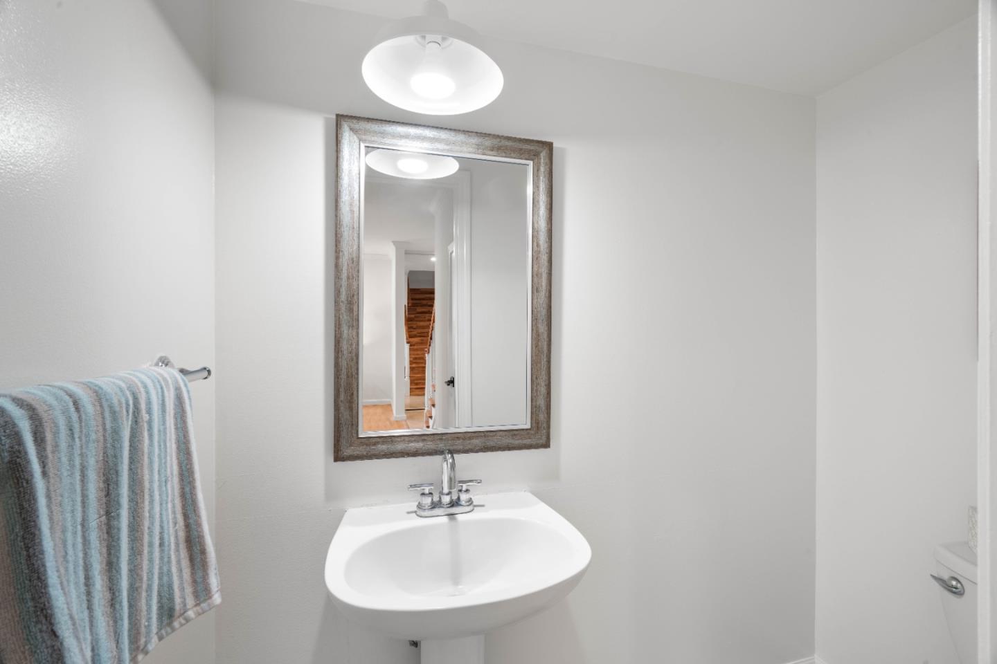 Detail Gallery Image 5 of 13 For 7100 Rainbow Dr #32,  San Jose,  CA 95129 - 2 Beds | 1/1 Baths