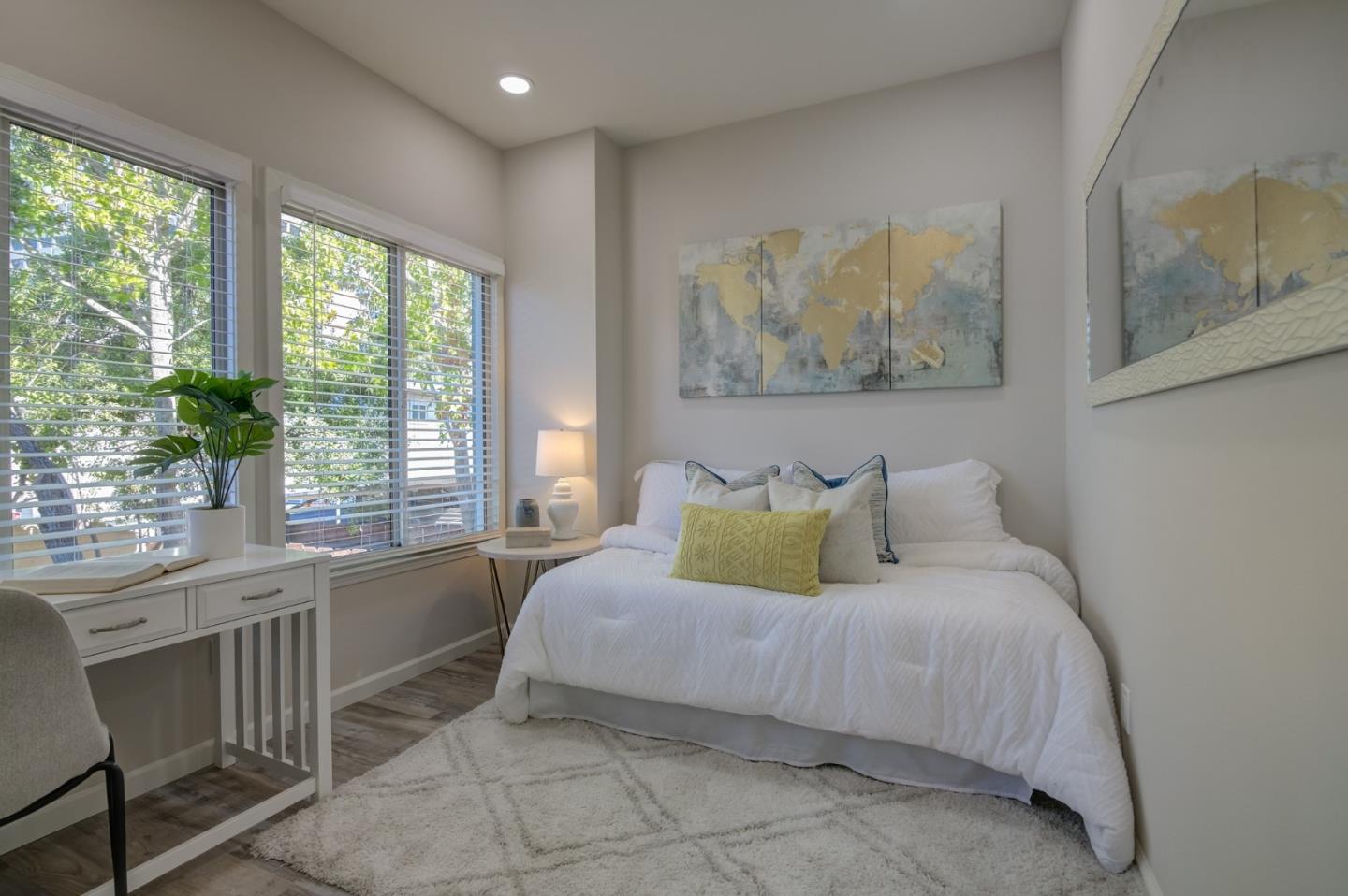 Detail Gallery Image 11 of 15 For 25 Mcaker Ct #122,  San Mateo,  CA 94403 - 3 Beds | 2/1 Baths