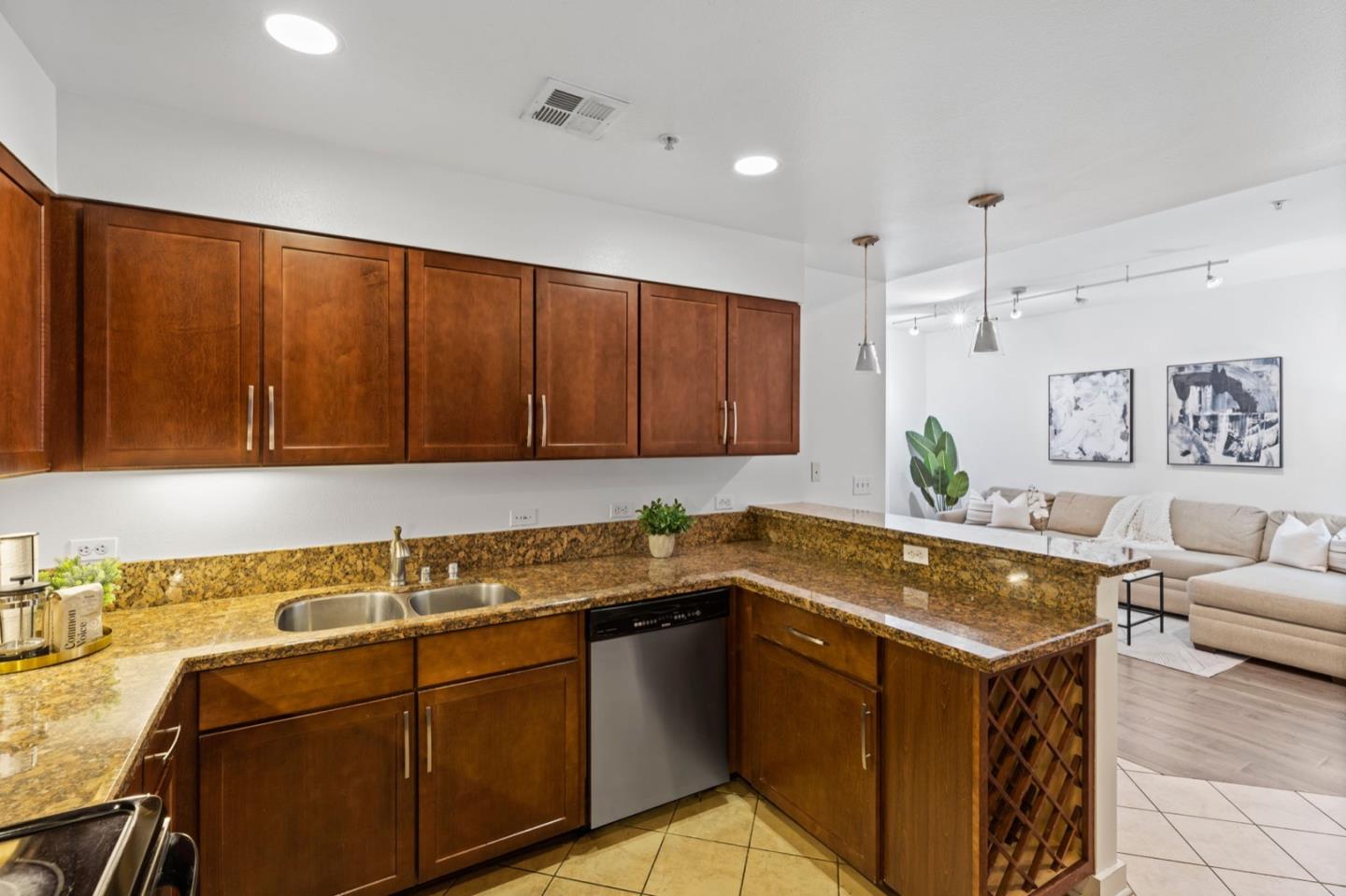 Detail Gallery Image 8 of 26 For 125 Patterson St #136,  San Jose,  CA 95112 - 2 Beds | 2 Baths