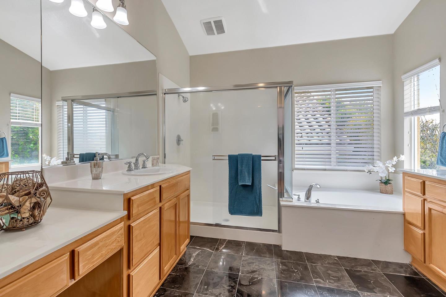 Detail Gallery Image 39 of 60 For 6551 Alyssa Dr, San Jose,  CA 95138 - 5 Beds | 2/1 Baths
