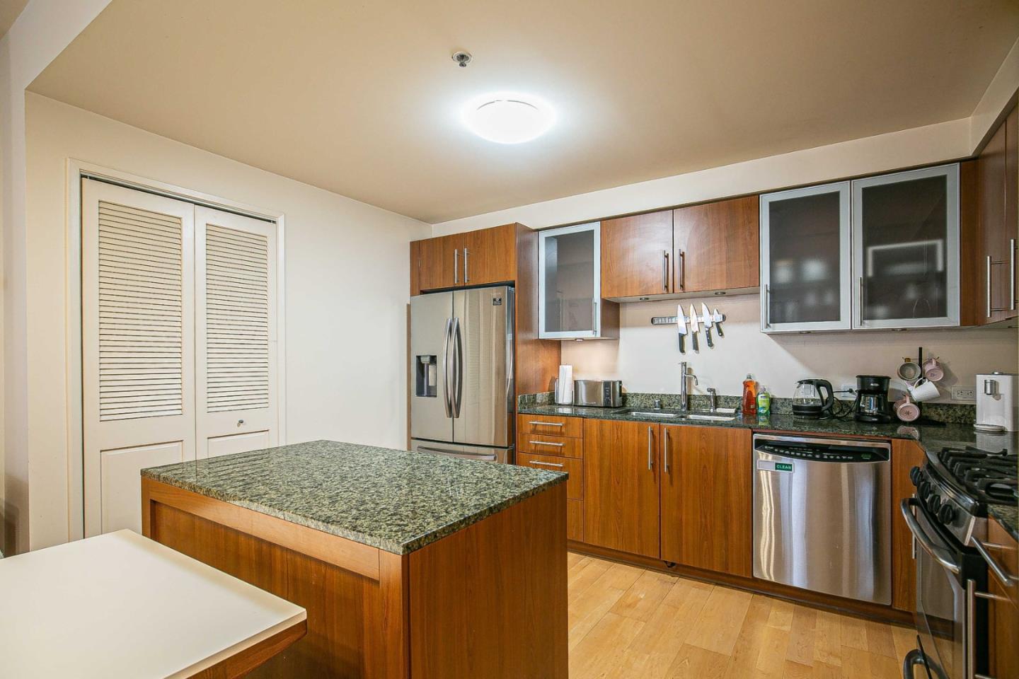 Detail Gallery Image 8 of 27 For 50 Lansing St #407,  San Francisco,  CA 94105 - 2 Beds | 2 Baths