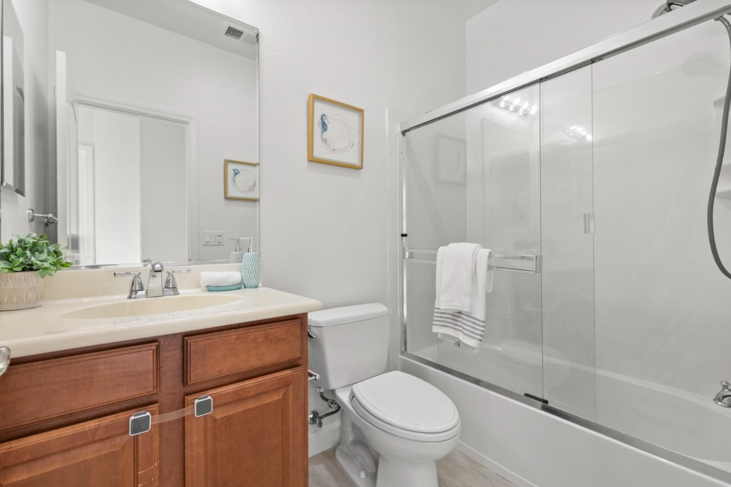 Detail Gallery Image 12 of 19 For 485 Virginia Pine Ter, Sunnyvale,  CA 94086 - 3 Beds | 2/1 Baths