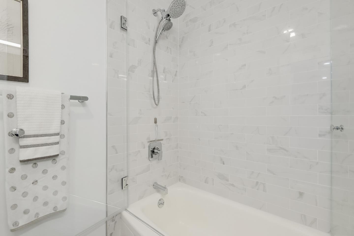 Detail Gallery Image 12 of 17 For 3037 Los Prados St #228,  San Mateo,  CA 94403 - 2 Beds | 2 Baths