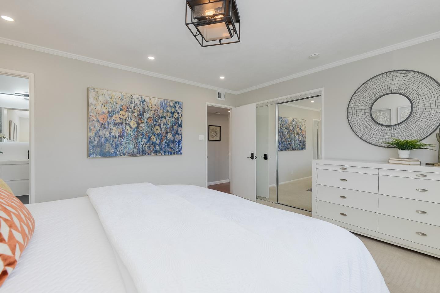 Detail Gallery Image 9 of 17 For 3037 Los Prados St #228,  San Mateo,  CA 94403 - 2 Beds | 2 Baths