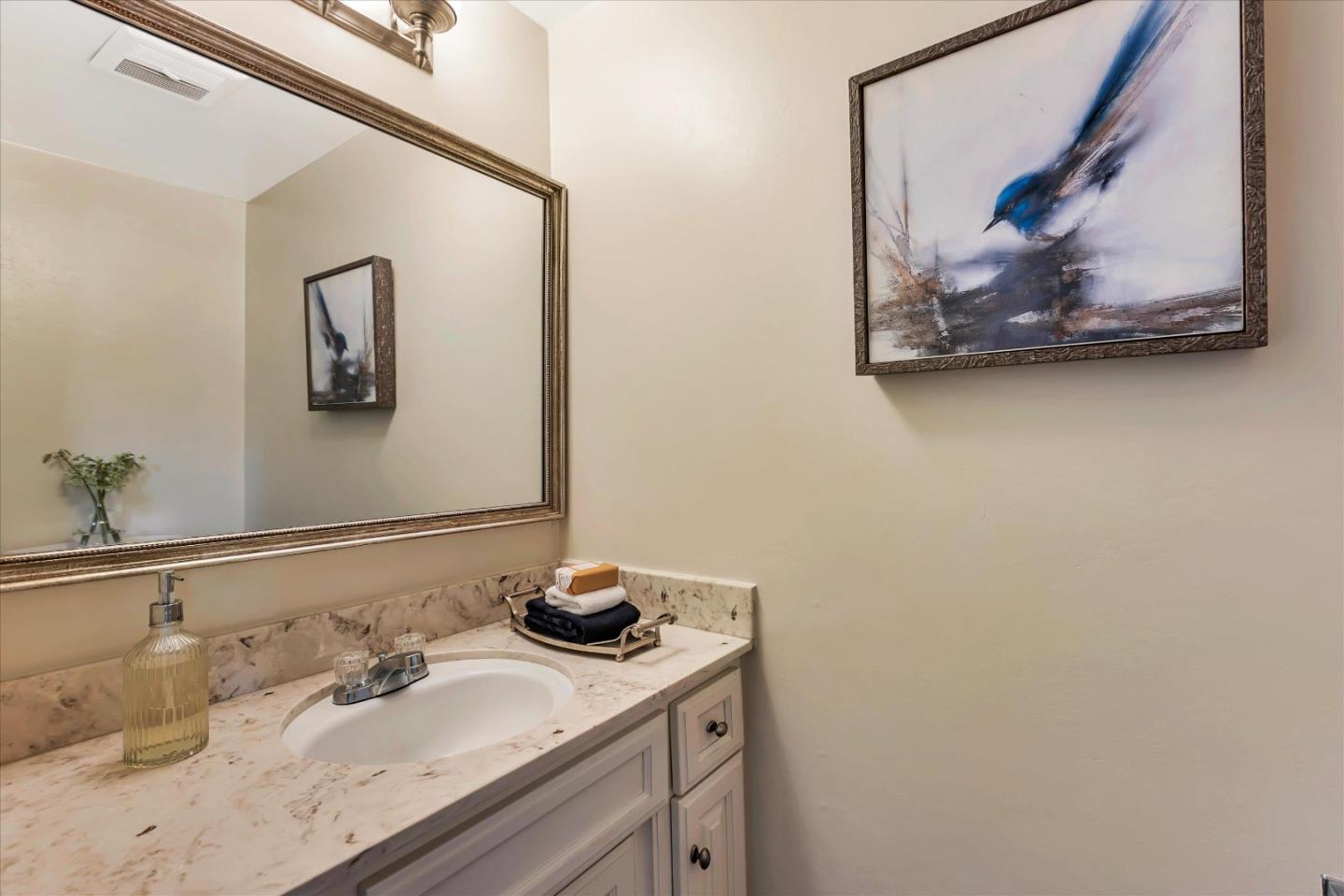 Detail Gallery Image 11 of 28 For 18400 Overlook Rd #35,  Los Gatos,  CA 95030 - 3 Beds | 2/1 Baths