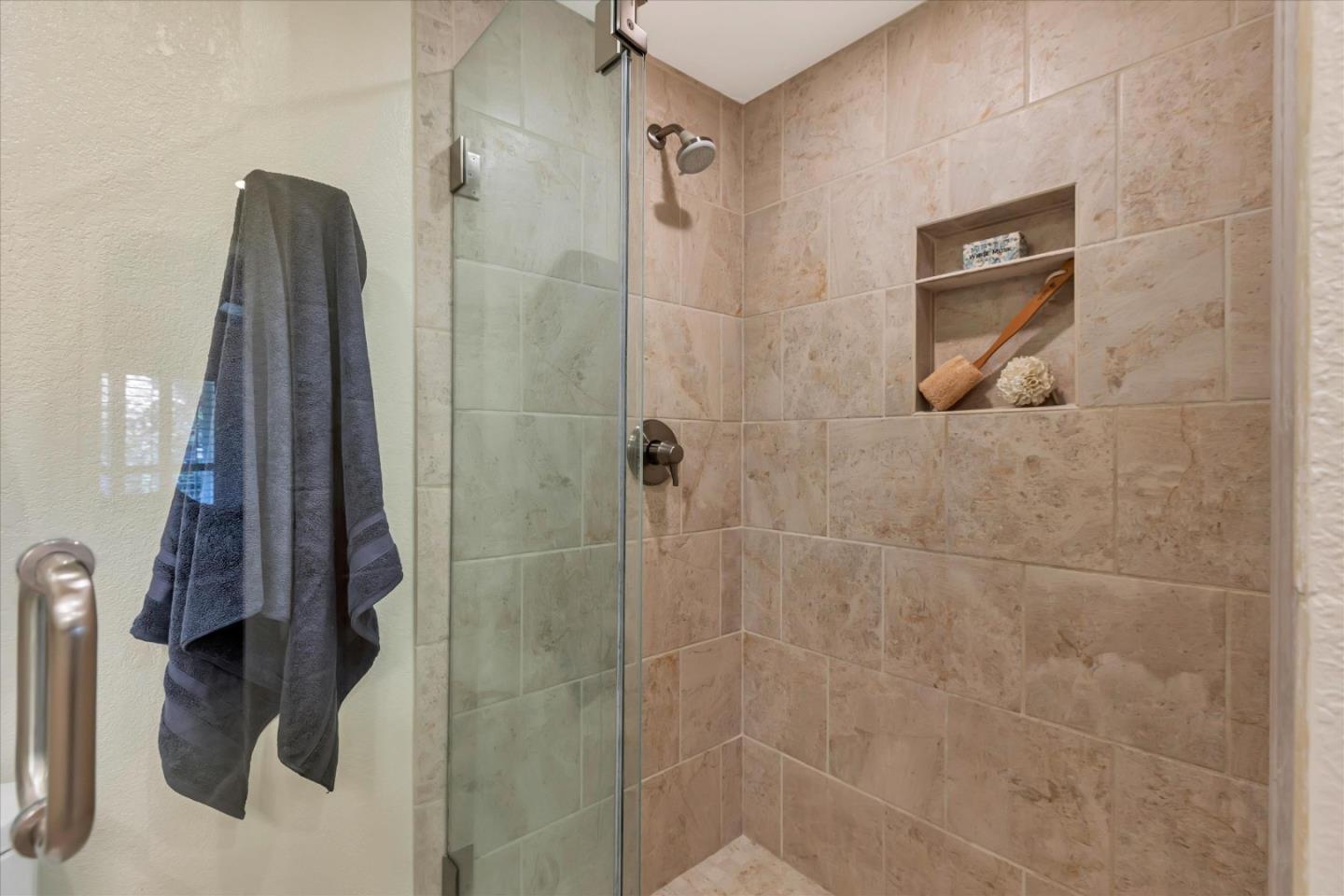 Detail Gallery Image 15 of 28 For 18400 Overlook Rd #35,  Los Gatos,  CA 95030 - 3 Beds | 2/1 Baths
