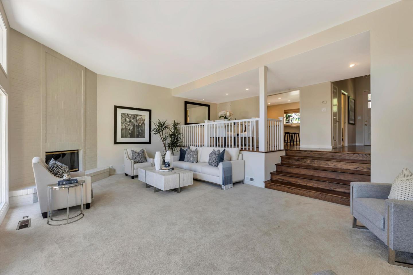 Detail Gallery Image 5 of 28 For 18400 Overlook Rd #35,  Los Gatos,  CA 95030 - 3 Beds | 2/1 Baths