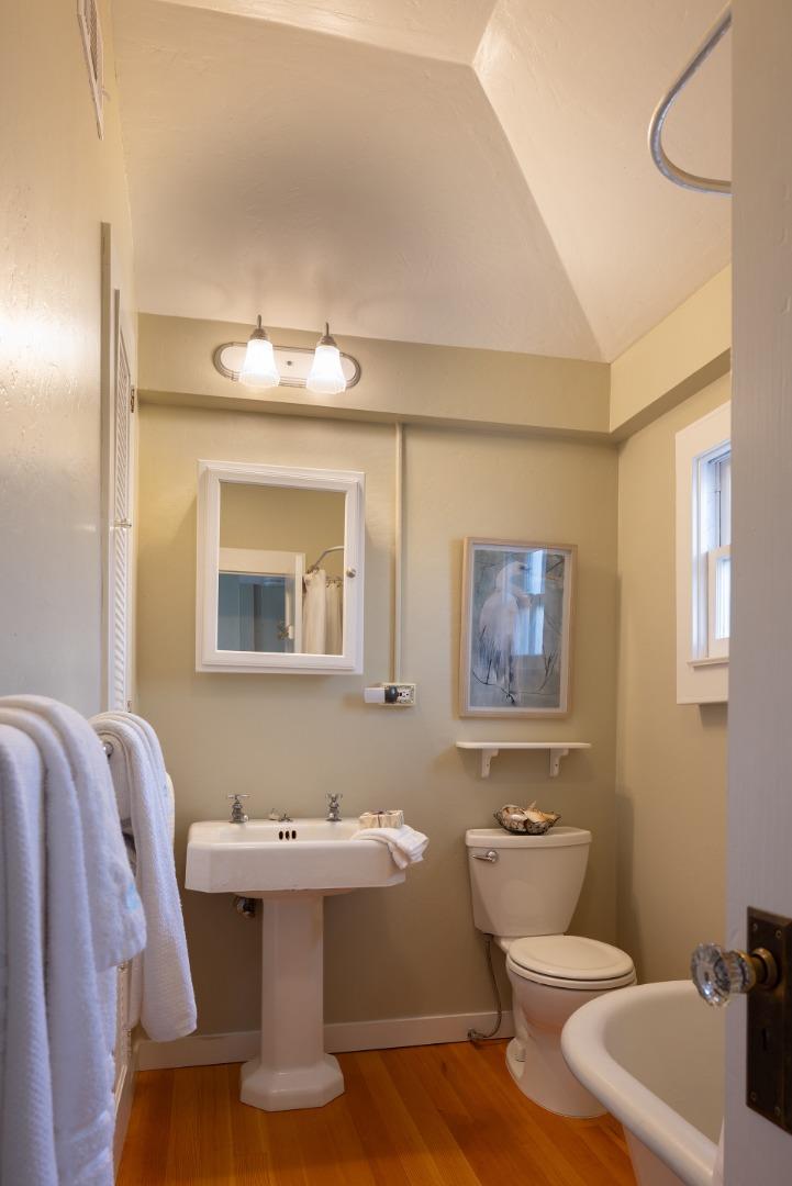 Detail Gallery Image 17 of 17 For 515 10th St, Pacific Grove,  CA 93950 - 2 Beds | 1 Baths