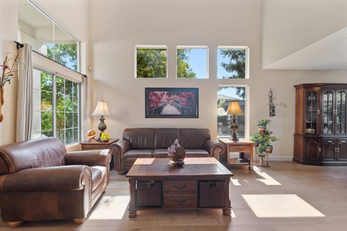 Detail Gallery Image 11 of 59 For 15360 La Rocca Dr, Morgan Hill,  CA 95037 - 4 Beds | 2/1 Baths