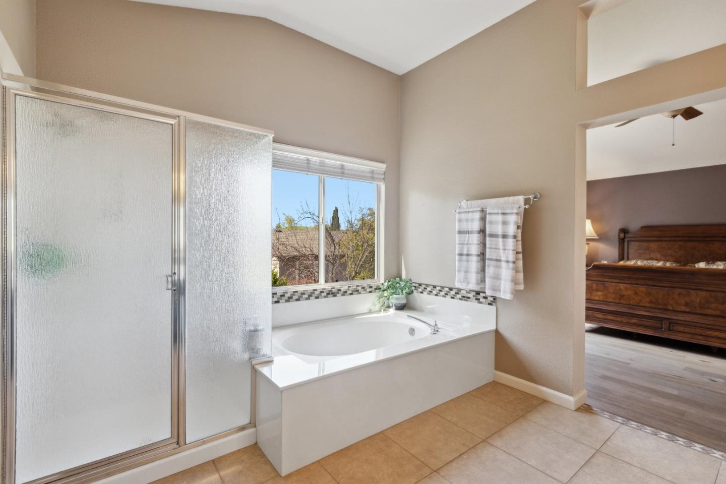Detail Gallery Image 29 of 59 For 15360 La Rocca Dr, Morgan Hill,  CA 95037 - 4 Beds | 2/1 Baths