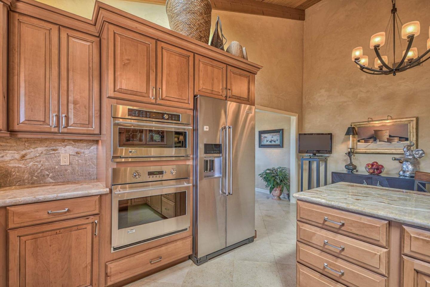 Detail Gallery Image 16 of 48 For 13369 Middle Canyon Rd, Carmel Valley,  CA 93924 - 3 Beds | 2/1 Baths