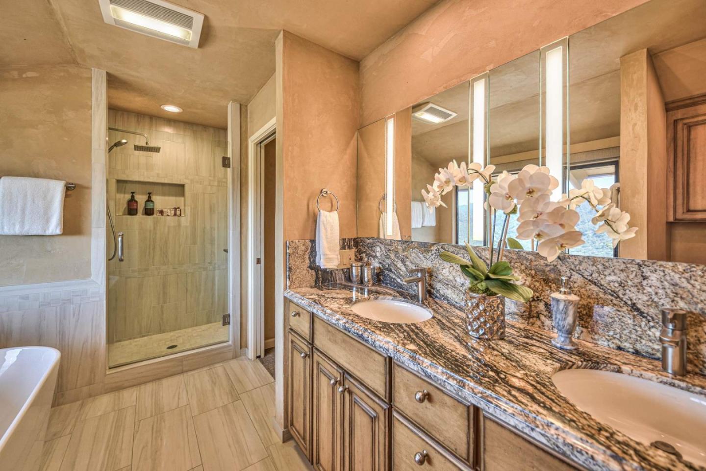 Detail Gallery Image 33 of 45 For 13369 Middle Canyon Rd, Carmel Valley,  CA 93924 - 3 Beds | 2/1 Baths