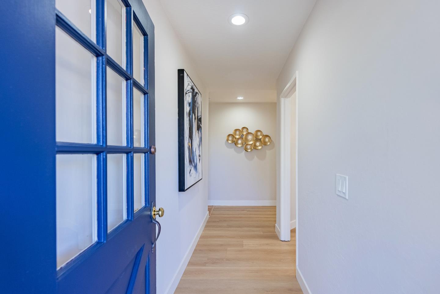 Detail Gallery Image 3 of 30 For 871 Helena Dr, Sunnyvale,  CA 94087 - 3 Beds | 2 Baths
