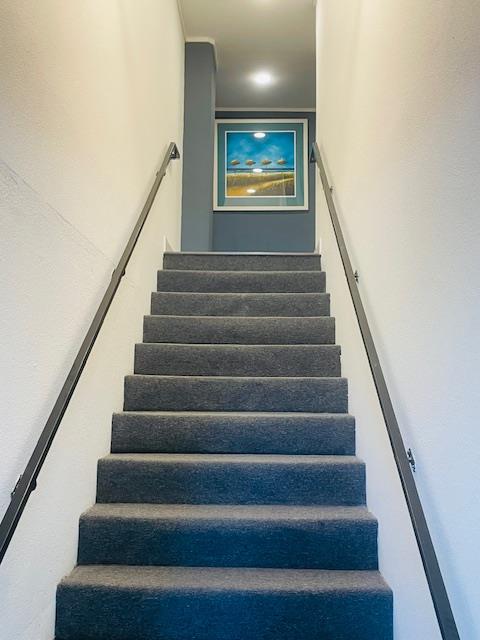 Detail Gallery Image 5 of 18 For 851 California Dr #D,  Burlingame,  CA 94010 - – Beds | – Baths