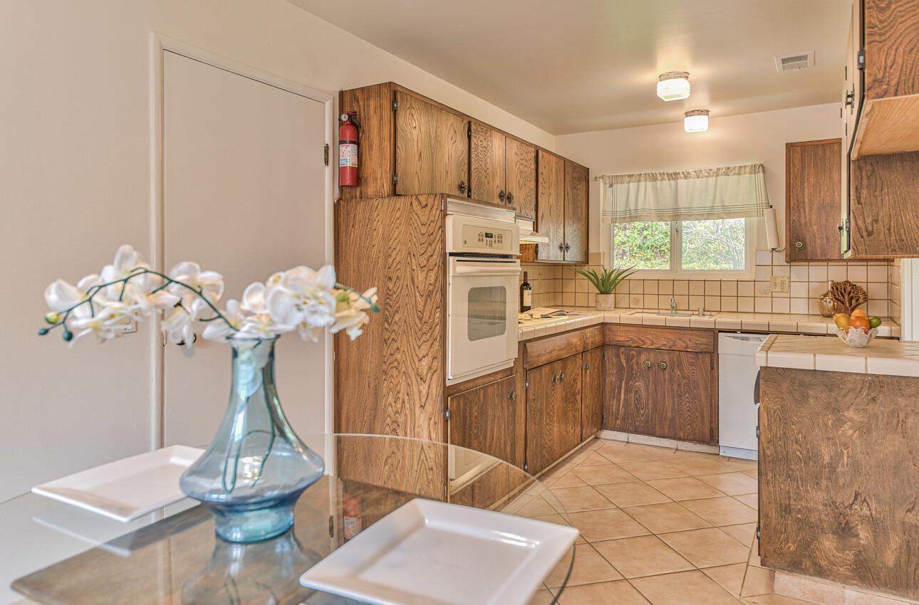 Detail Gallery Image 15 of 31 For 1176 Rousch Ave, Seaside,  CA 93955 - 3 Beds | 2 Baths