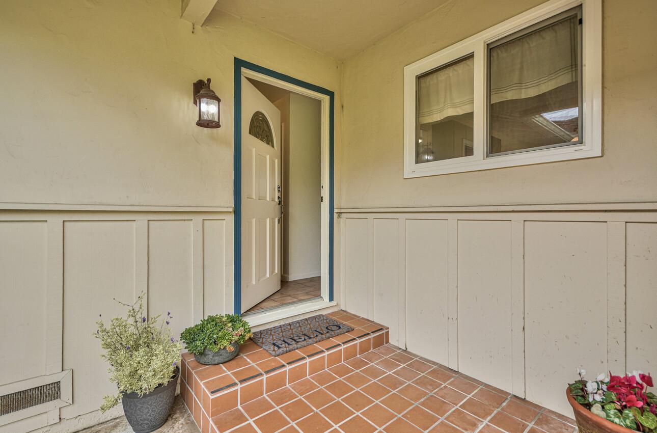 Detail Gallery Image 3 of 31 For 1176 Rousch Ave, Seaside,  CA 93955 - 3 Beds | 2 Baths